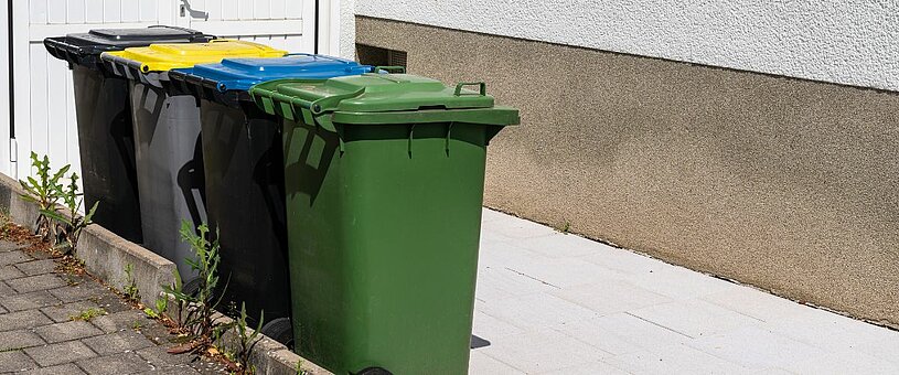 Collecte des déchets ordures ménagères et sélective caisse jaune Collecte des déchets ordures ménagères et sélective caisse jaune